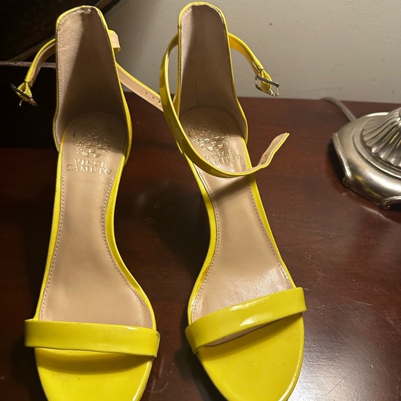 Shoes - Picture 3 of 4